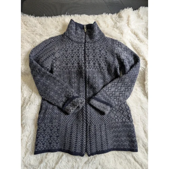 A. Ida Made In Italy Wool Blend Navy and Gray Patterned Zip-Up Cardigan Sweater